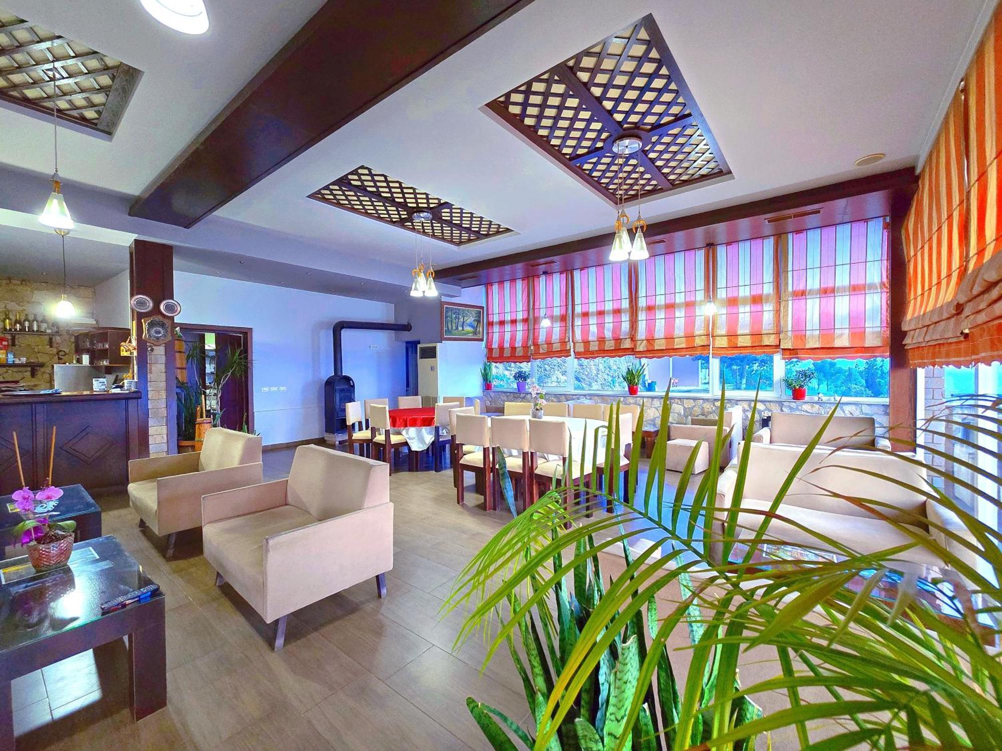 Krujë Pamja E Qyteteve酒店 外观 照片