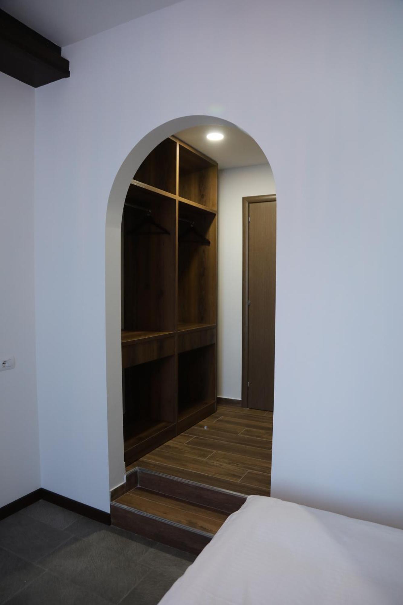 Krujë Pamja E Qyteteve酒店 外观 照片